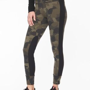 Camo hybrid yoga style pant